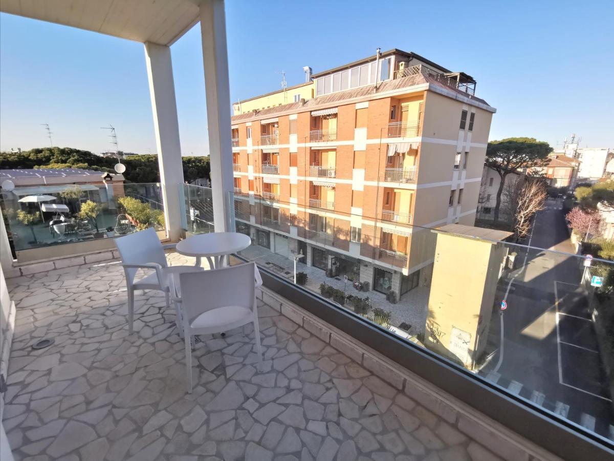 Hotel Oceanomare Punta Marina Ngoại thất bức ảnh