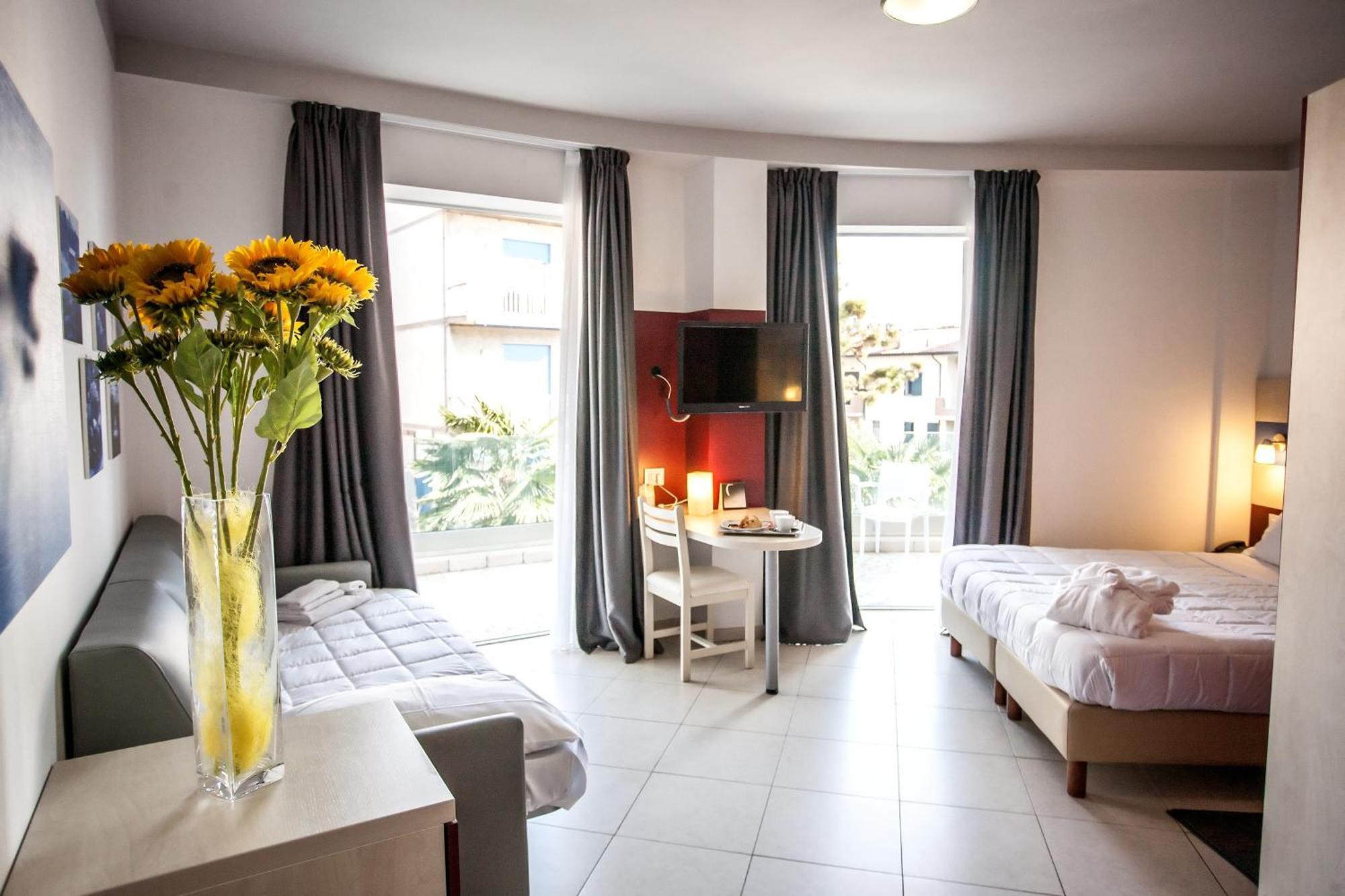 Hotel Oceanomare Punta Marina Phòng bức ảnh